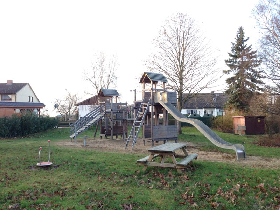 Spielplatz.png